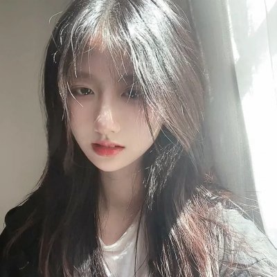 战火中的小狐狸